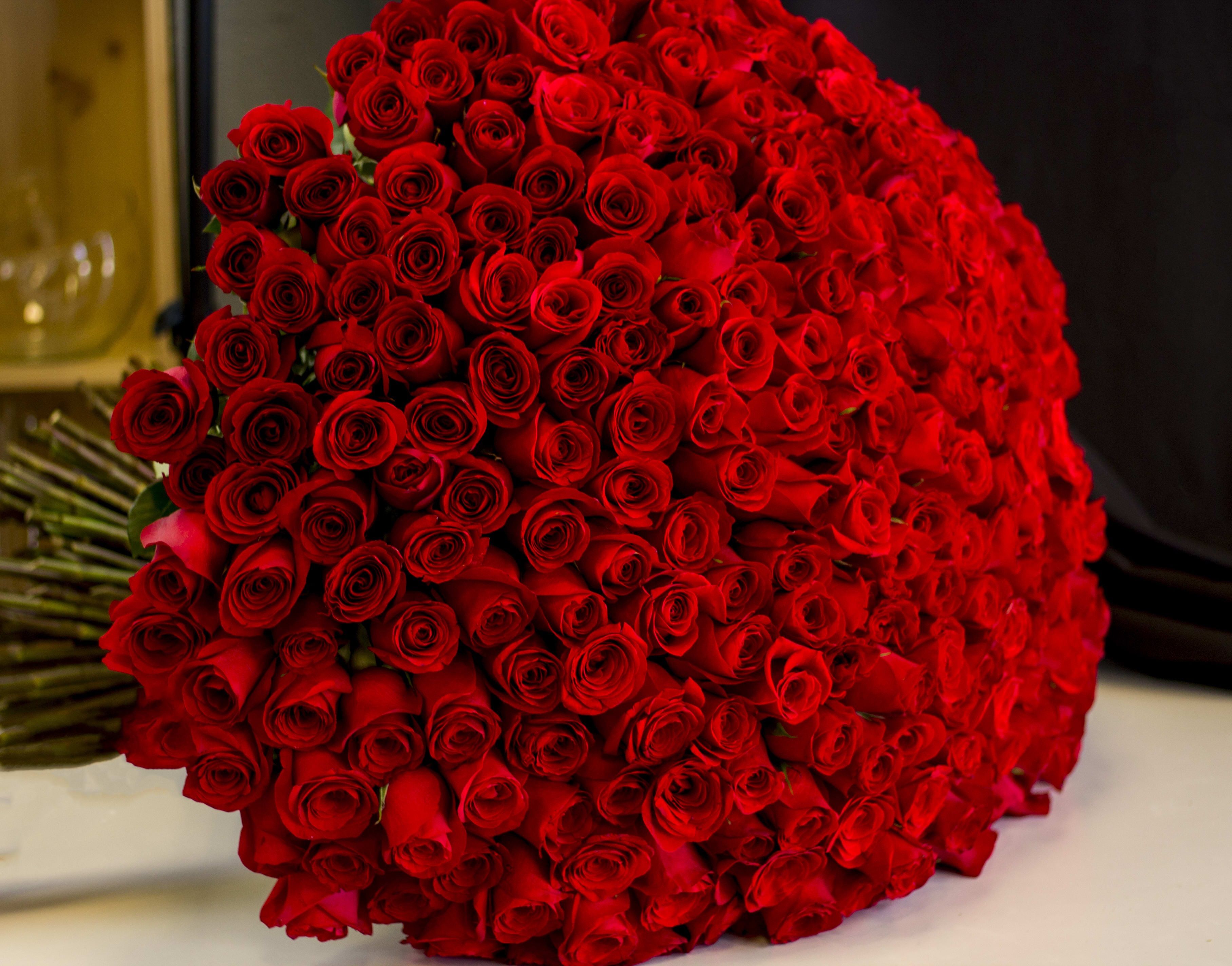 300 LAVISH RED ROSES – HighGarden Bouquets